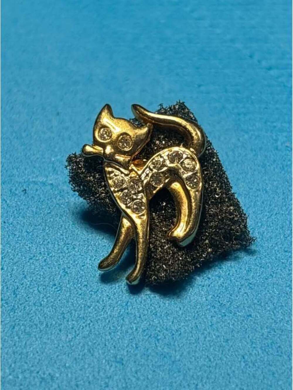 Gold-Toned Rhinestone Cat Lapel Pin